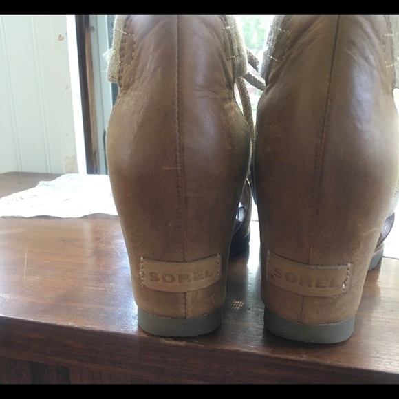 Sandals - Picture 3 of 3